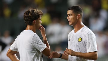 威胁, 并追加引进 威胁, 并追加引进