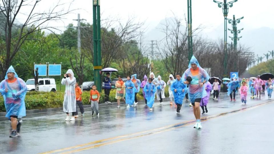 海龙屯两个 海龙屯两个